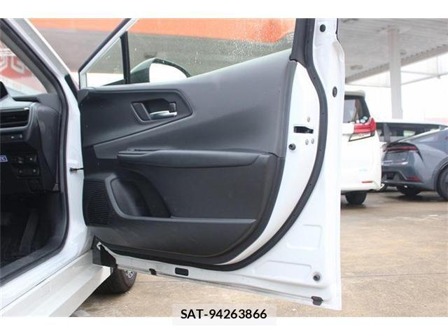 Toyota PRIUS 2023-02 7329420-23
