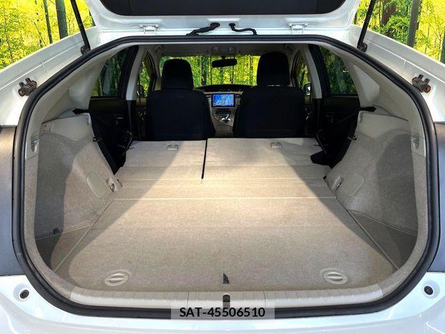 Toyota PRIUS 2015-09 7329446-10