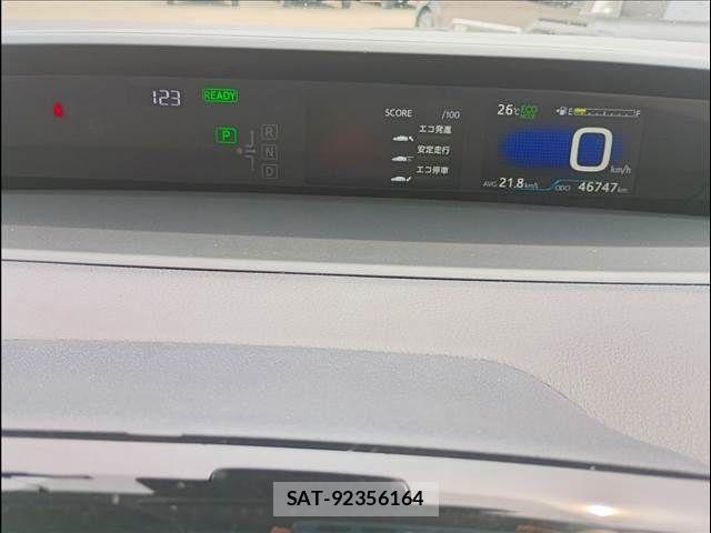 Toyota PRIUS 2019-07 7329438-4