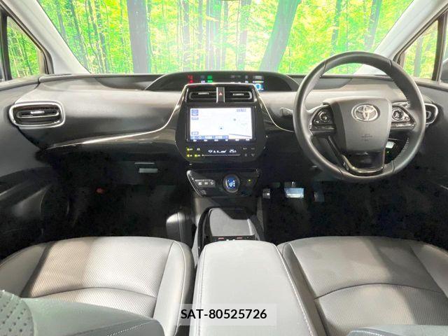 Toyota PRIUS 2019-03 7329428-1