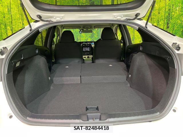 Toyota PRIUS 2017-04 7329437-9