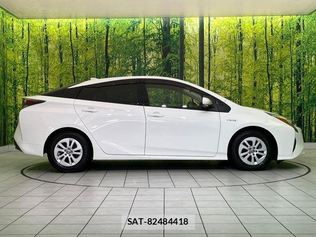 Toyota PRIUS 2017-04 7329437-15