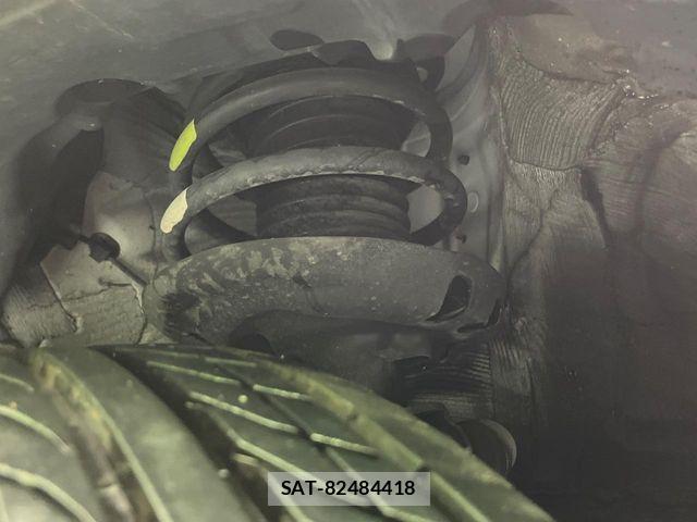 Toyota PRIUS 2017-04 7329437-19