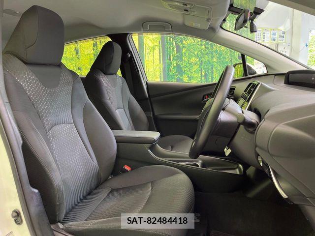 Toyota PRIUS 2017-04 7329437-6