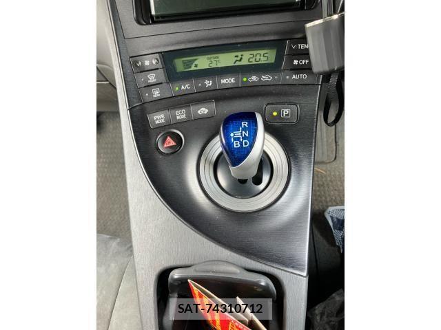 Toyota PRIUS 2009-07 7329469-19