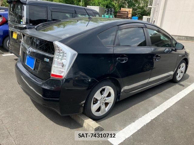 Toyota PRIUS 2009-07 7329469-3