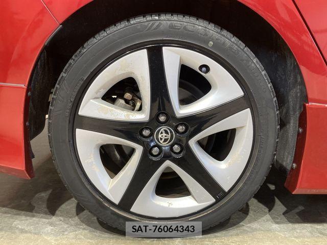 Toyota PRIUS 2016-05 7329399-28