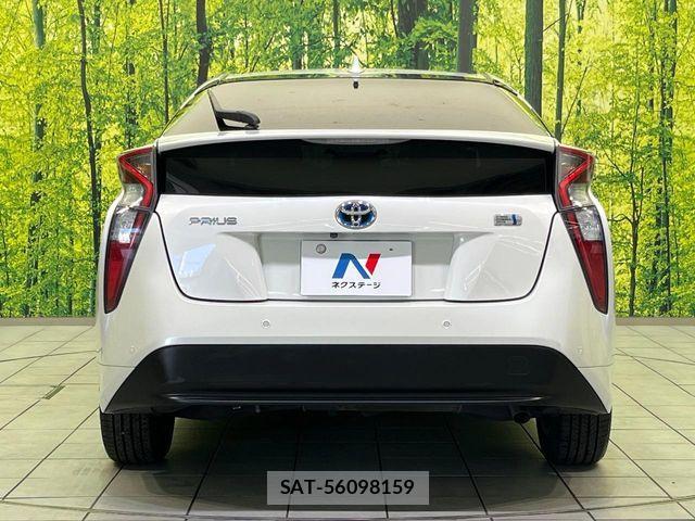 Toyota PRIUS 2018-02 7329435-14