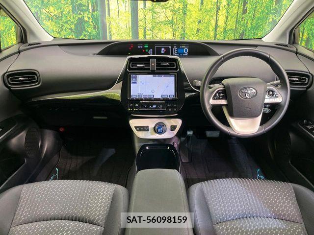 Toyota PRIUS 2018-02 7329435-1