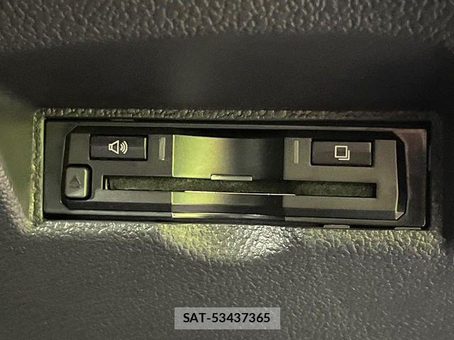 Toyota PRIUS 2018-10 7329432-5