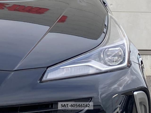 Toyota PRIUS 2019-08 7329431-10