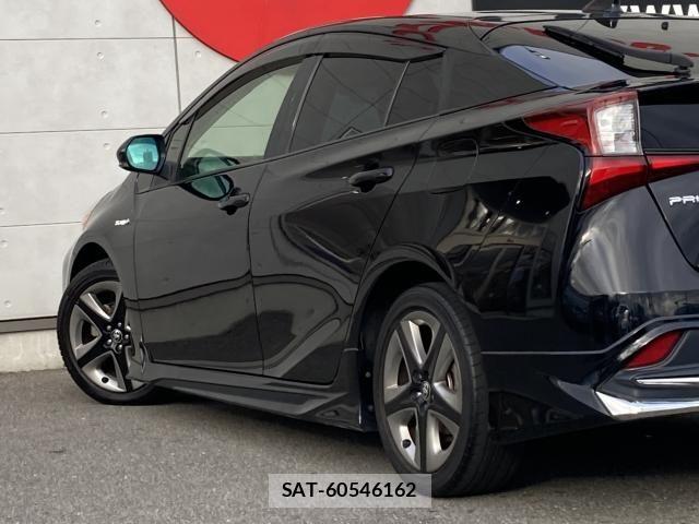 Toyota PRIUS 2019-08 7329431-15
