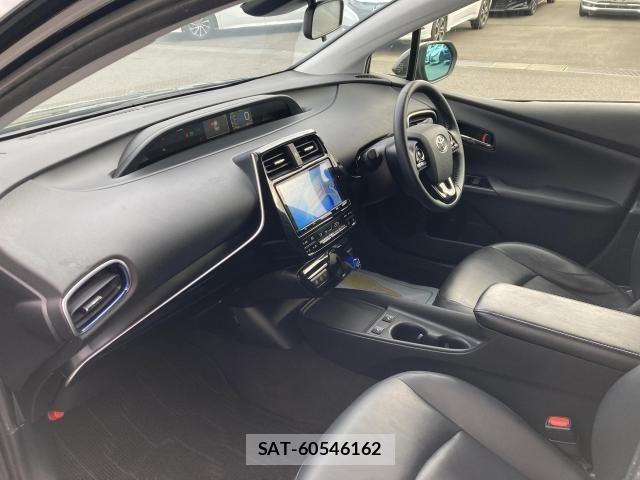 Toyota PRIUS 2019-08 7329431-23