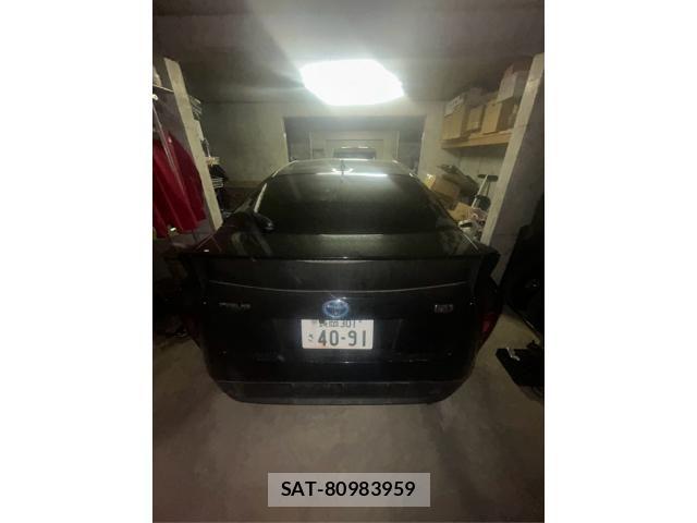 Toyota PRIUS 2016-09 7329451-1