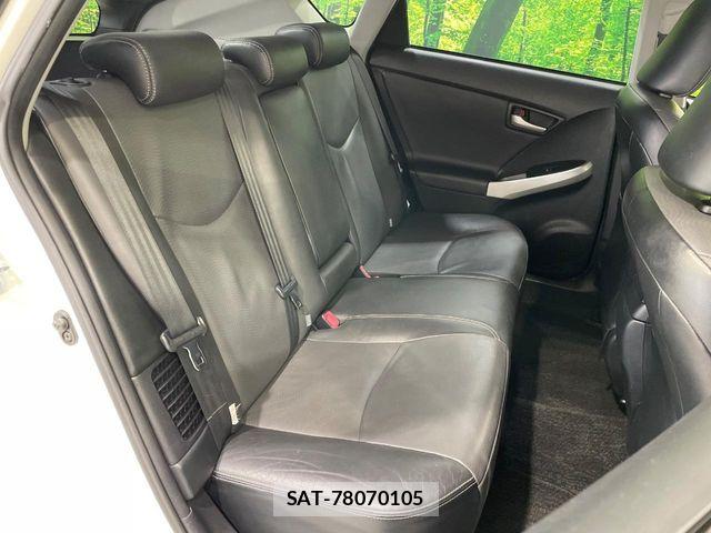 Toyota PRIUS 2013-12 7329445-9