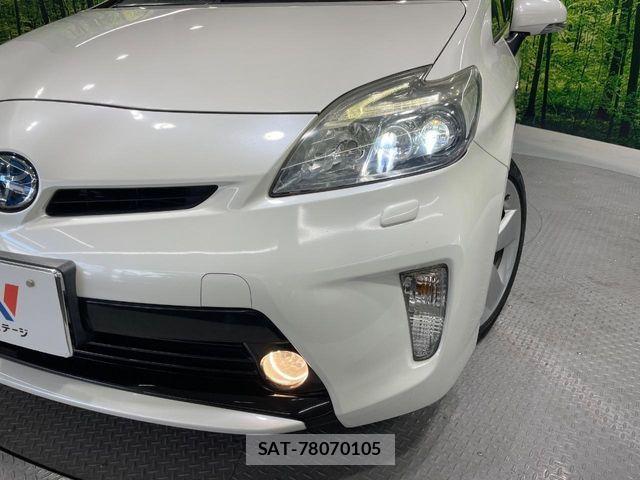 Toyota PRIUS 2013-12 7329445-12