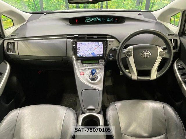 Toyota PRIUS 2013-12 7329445-3