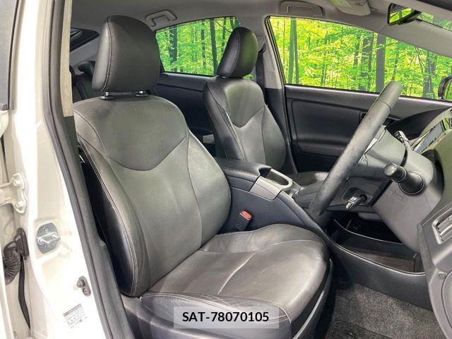 Toyota PRIUS 2013-12 7329445-8