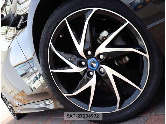 Toyota PRIUS 2020-01 7329408-13
