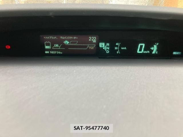 Toyota PRIUS 2015-03 7329467-17