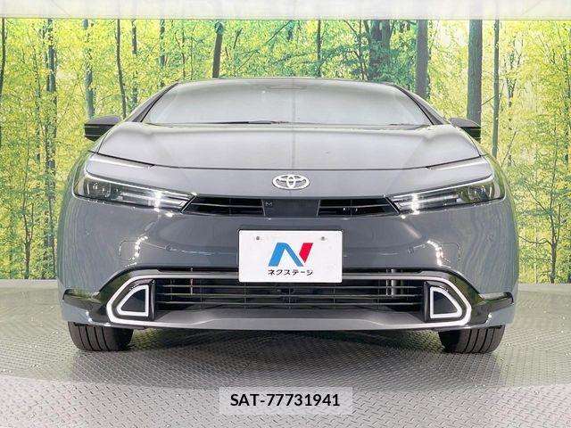 Toyota PRIUS 2023-05 7329404-13