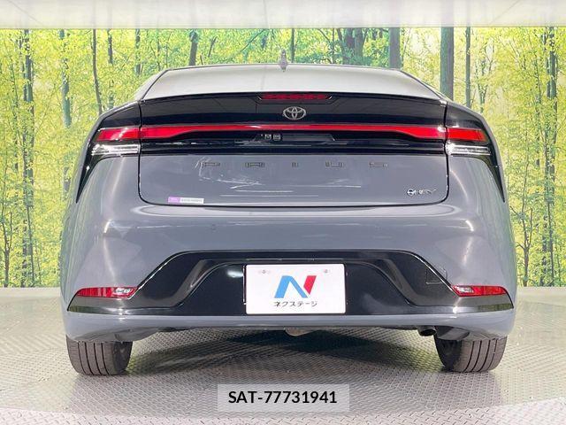 Toyota PRIUS 2023-05 7329404-14