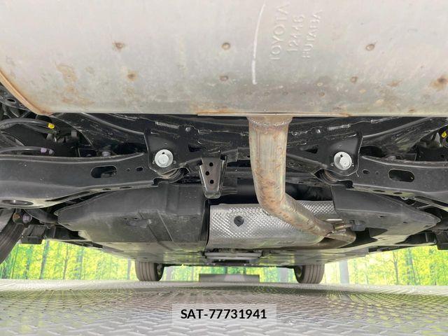 Toyota PRIUS 2023-05 7329404-18
