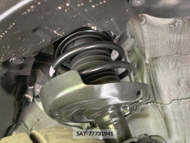 Toyota PRIUS 2023-05 7329404-19