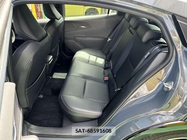 Toyota PRIUS 2025-02 7329400-3