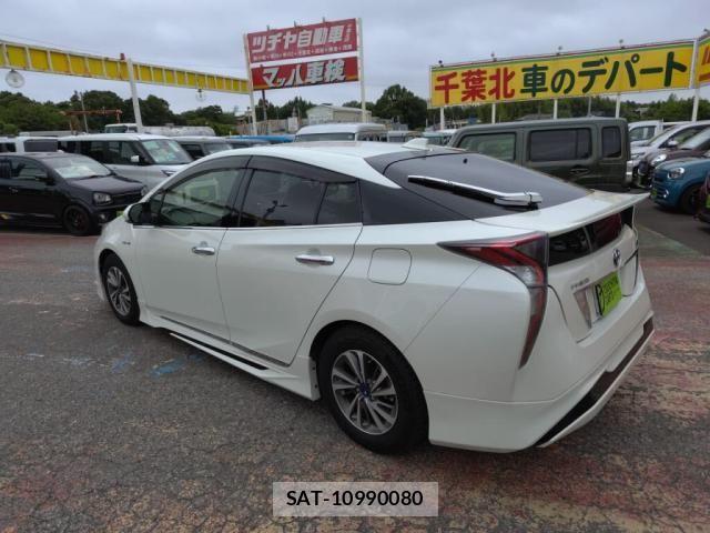 Toyota PRIUS 2016-03 7329426-11