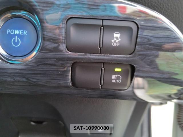 Toyota PRIUS 2016-03 7329426-15