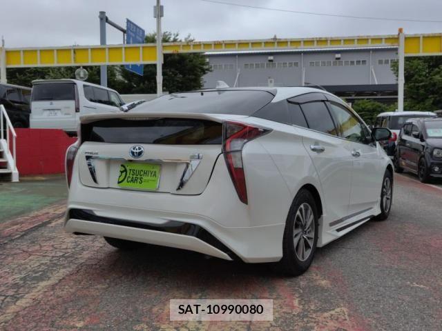 Toyota PRIUS 2016-03 7329426-1