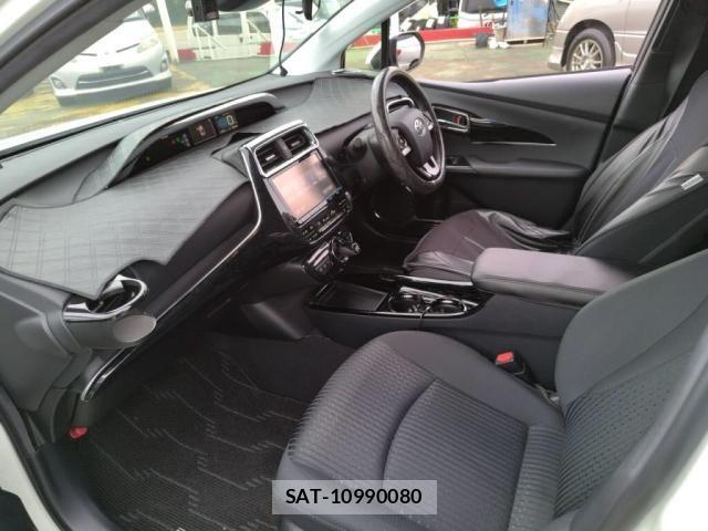 Toyota PRIUS 2016-03 7329426-21