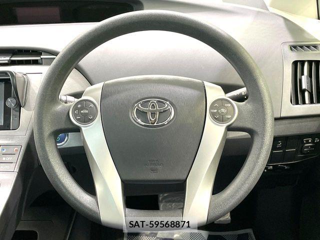 Toyota PRIUS 2013-02 7329443-10