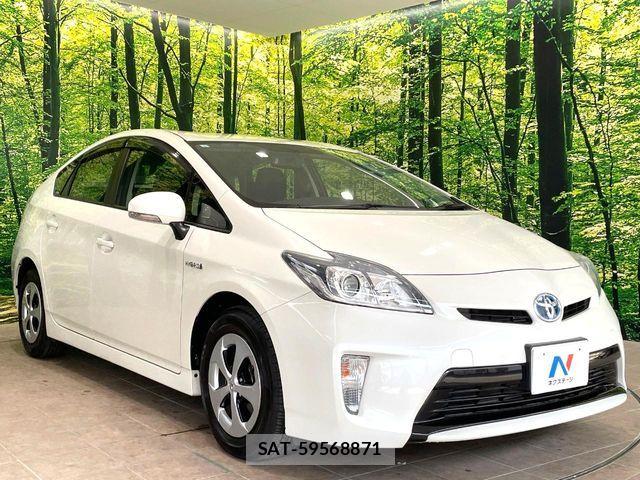 Toyota PRIUS 2013-02 7329443-15