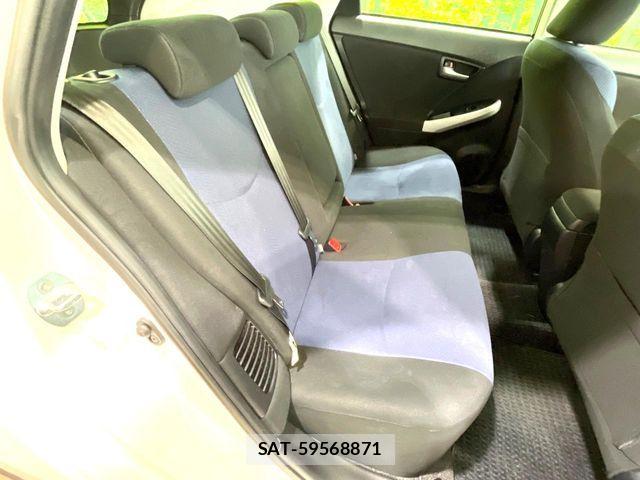 Toyota PRIUS 2013-02 7329443-8