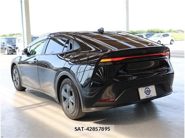 Toyota PRIUS 2023-11 7329418-22
