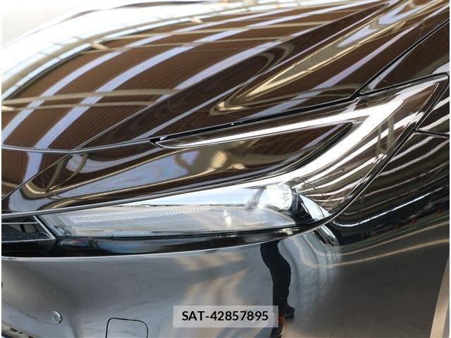 Toyota PRIUS 2023-11 7329418-24