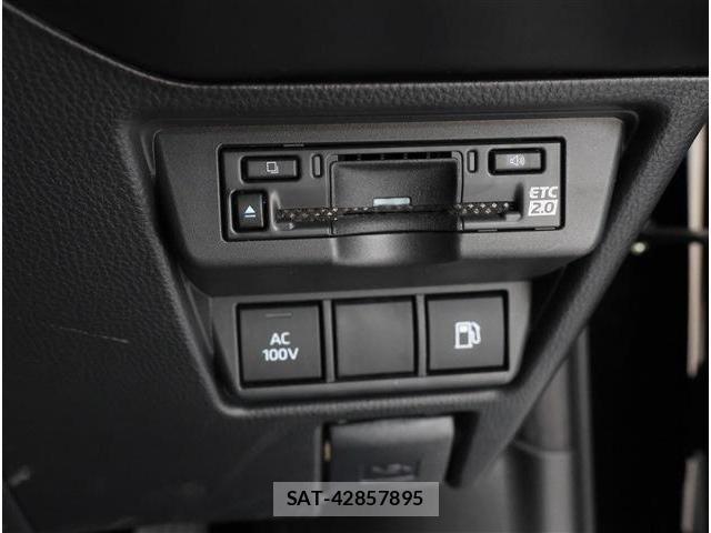 Toyota PRIUS 2023-11 7329418-4