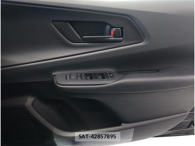 Toyota PRIUS 2023-11 7329418-5