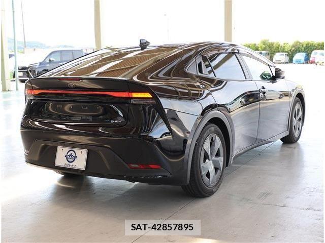 Toyota PRIUS 2023-11 7329418-6