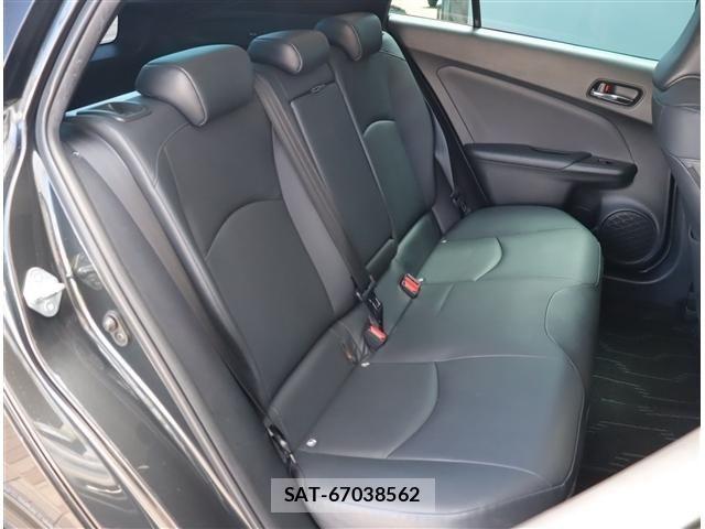 Toyota PRIUS 2021-07 7329413-16