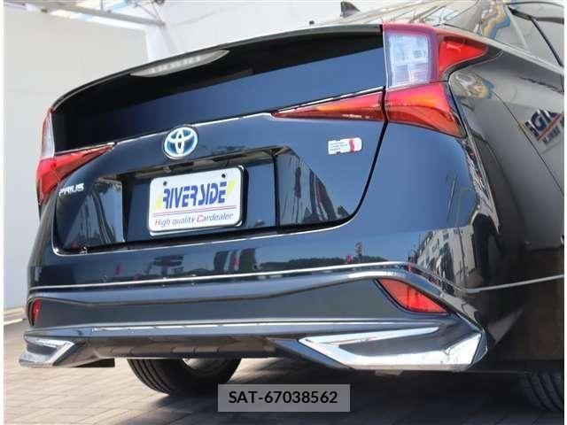 Toyota PRIUS 2021-07 7329413-25