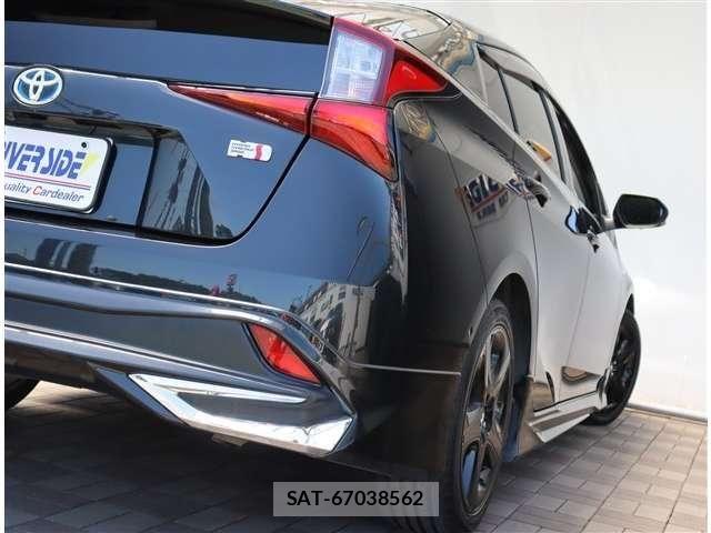 Toyota PRIUS 2021-07 7329413-26