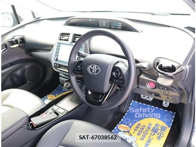 Toyota PRIUS 2021-07 7329413-28