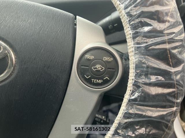 Toyota PRIUS 2010-01 7329483-12