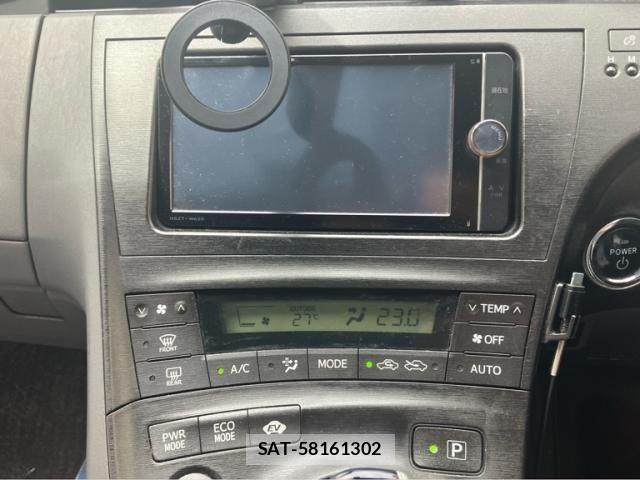Toyota PRIUS 2010-01 7329483-15