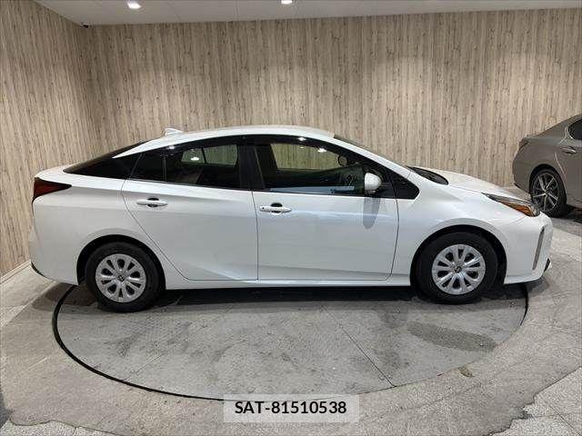 Toyota PRIUS 2021-11 7329424-14