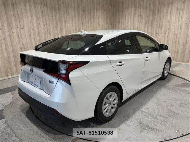 Toyota PRIUS 2021-11 7329424-15