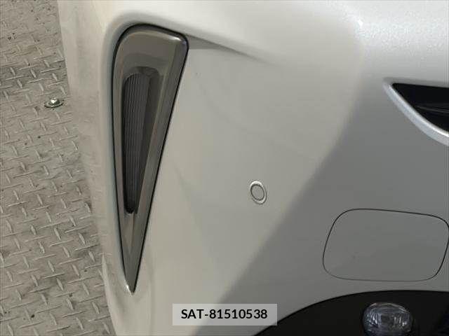 Toyota PRIUS 2021-11 7329424-22